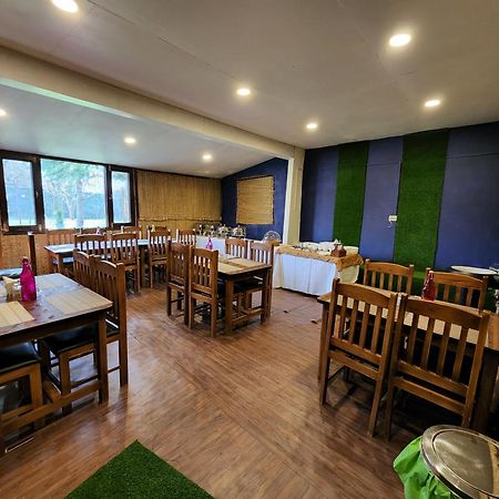 Premier Pahalgam Hotell Exteriör bild