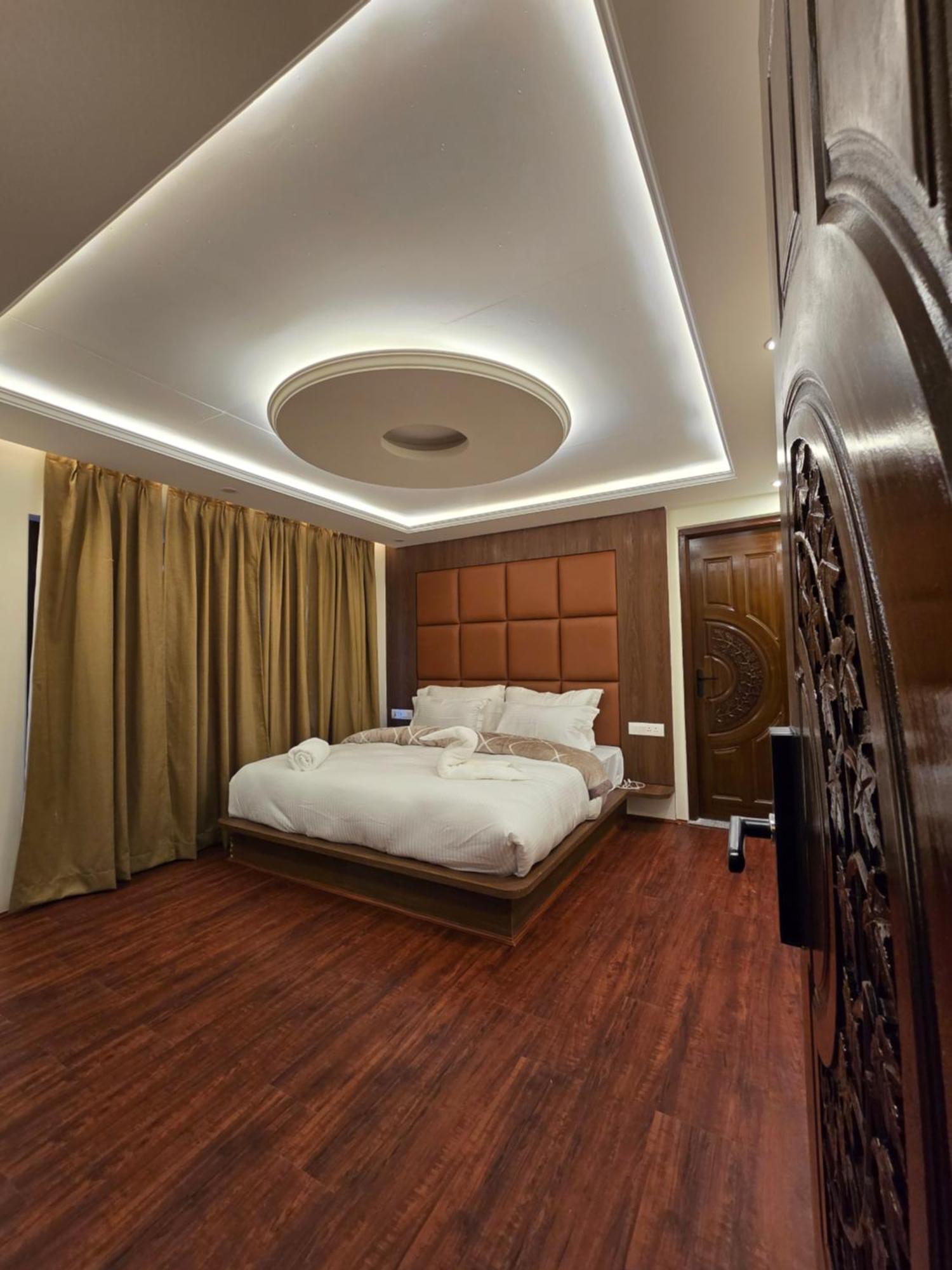 Premier Pahalgam Hotell Exteriör bild
