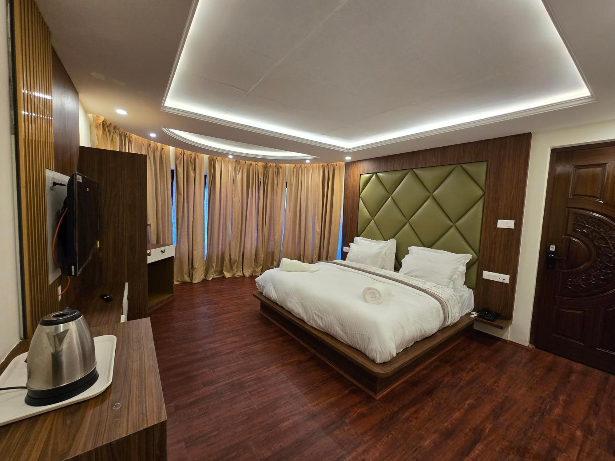 Premier Pahalgam Hotell Exteriör bild