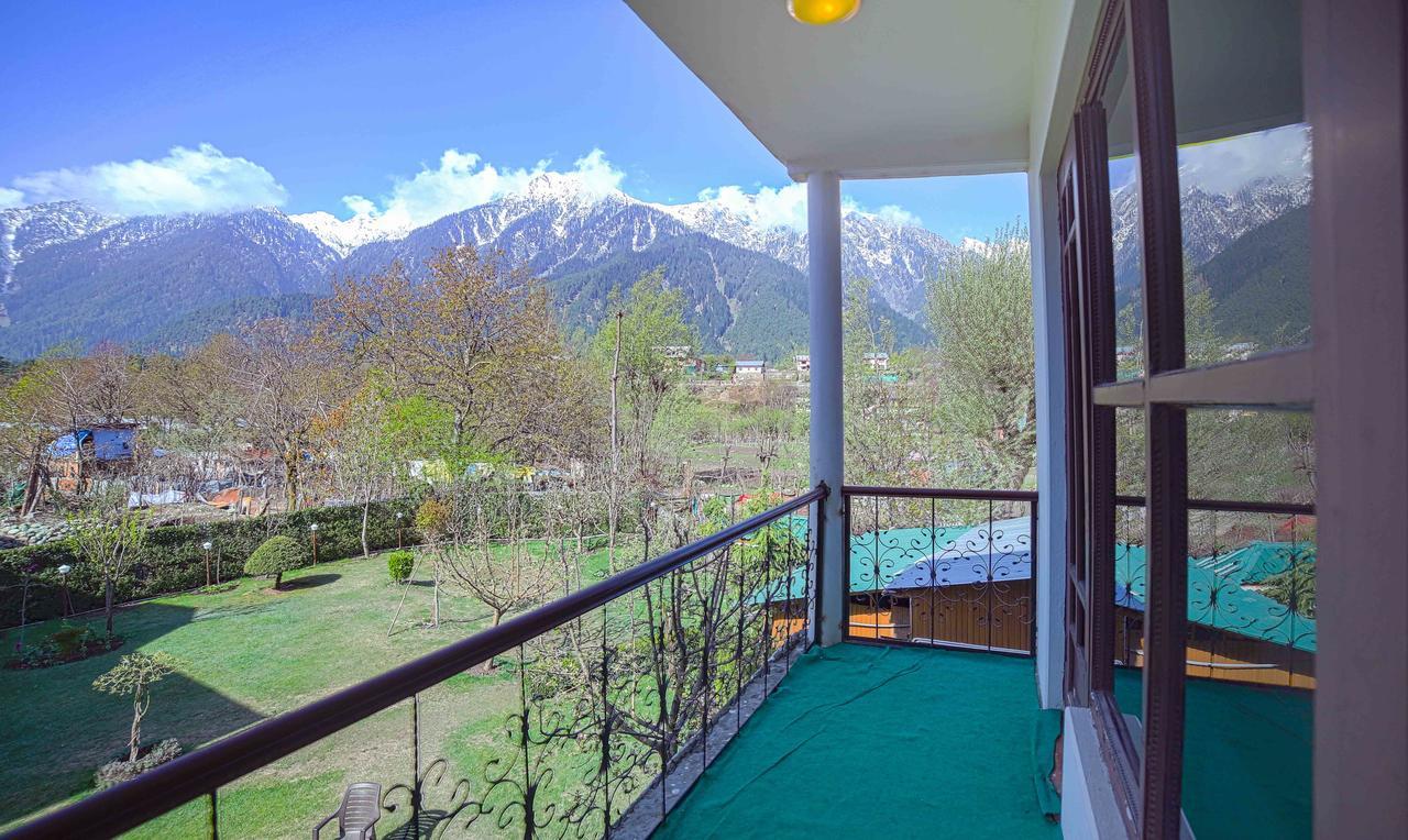 Premier Pahalgam Hotell Exteriör bild